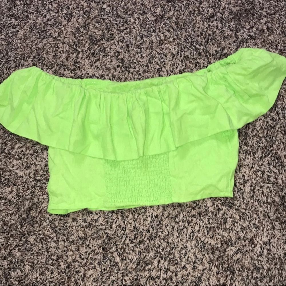 A New Day Off-the-Shoulder Ruffle Crop Top – Size L – Lime Green - NWT - Picture 5 of 7